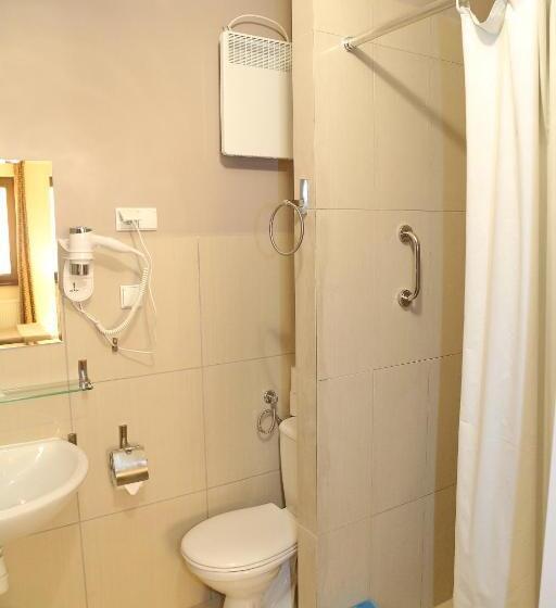 اتاق استاندارد, B & B Tomula