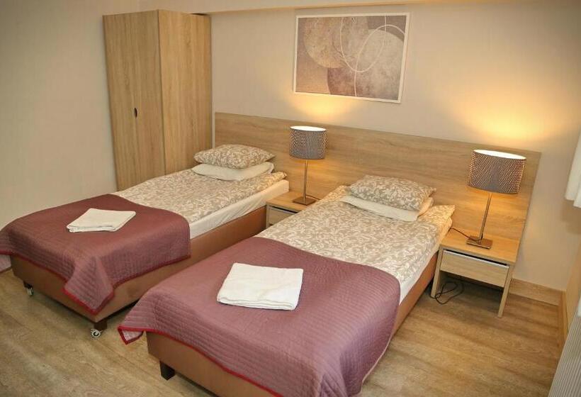 اتاق استاندارد, B & B Tomula