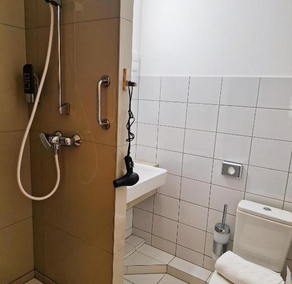 اتاق استاندارد, B & B Tomula