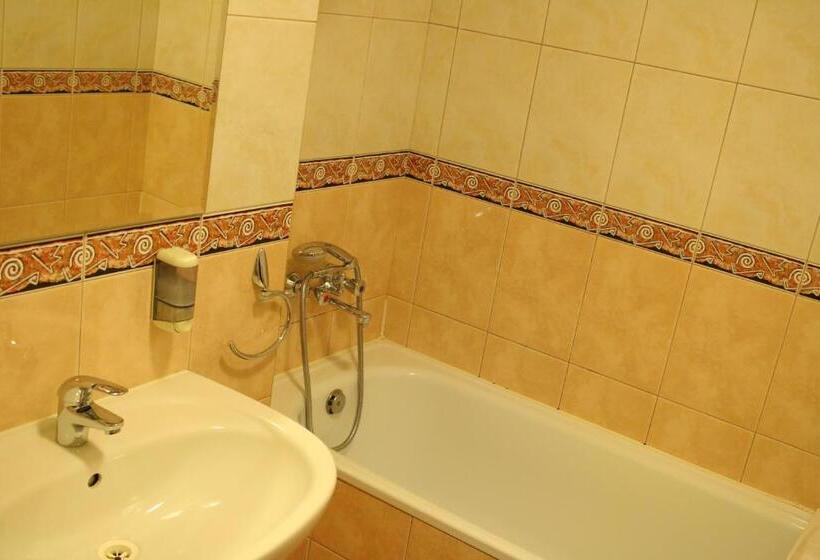 חדר בסיסי, Amicus żoliborz