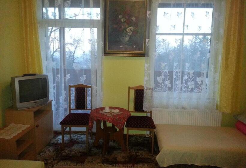 Üç Kişilik Standart Oda, Dom Wypoczynkowy Admirał