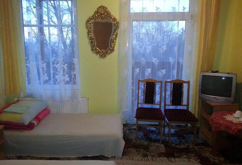 Üç Kişilik Standart Oda, Dom Wypoczynkowy Admirał