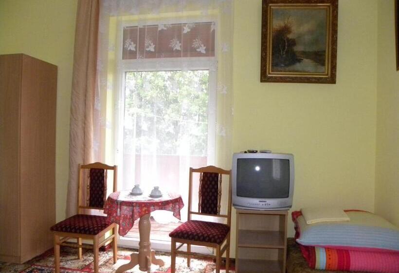 Camera Quadrupla Standard, Dom Wypoczynkowy Admirał