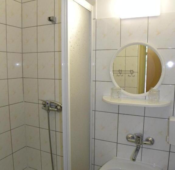 Dört Kişilik Standart Oda, Dom Wypoczynkowy Admirał