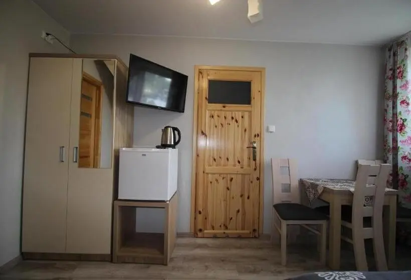 Habitación Estándar Abuhardillada, Dw U Wajdy
