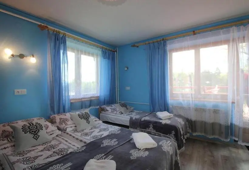 Standard Triple Room with Terrace, Dw U Wajdy