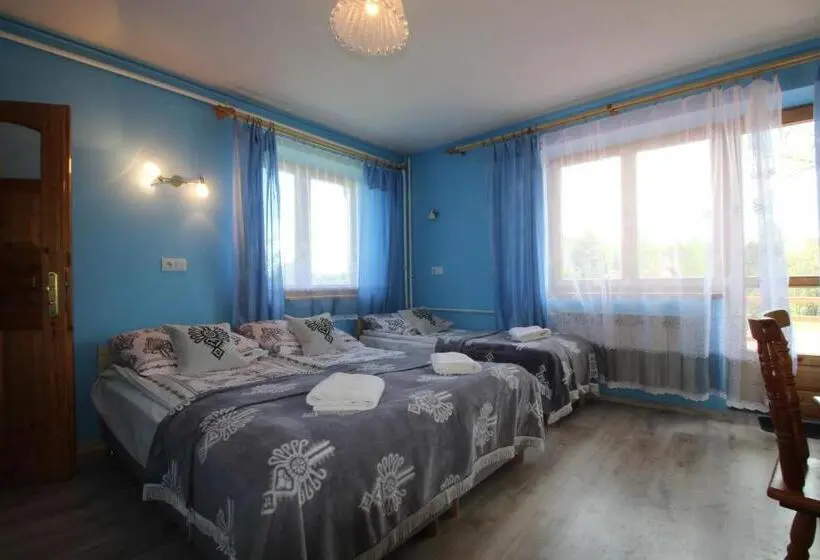 Standard Triple Room with Terrace, Dw U Wajdy