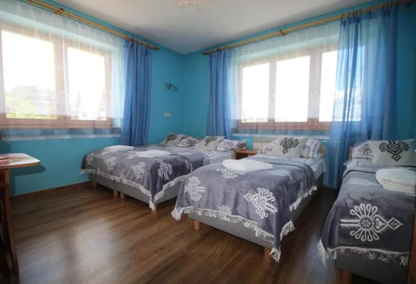 Economy Quadruple Room, Dw U Wajdy