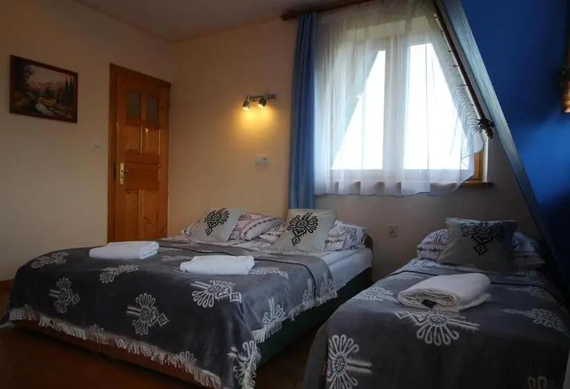 Standard Kolmen Hengen Huone Parveke, Dw U Wajdy