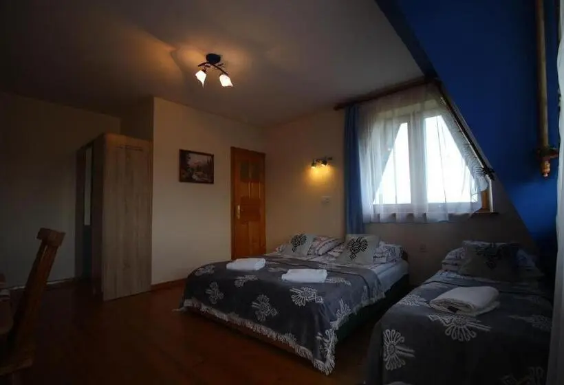Standard Kolmen Hengen Huone Parveke, Dw U Wajdy
