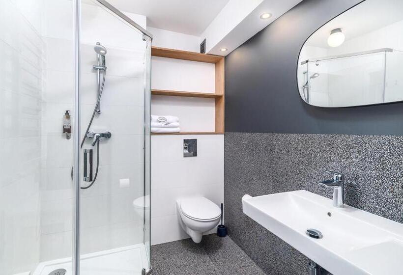 غرفة قياسية, Grand Tulipan