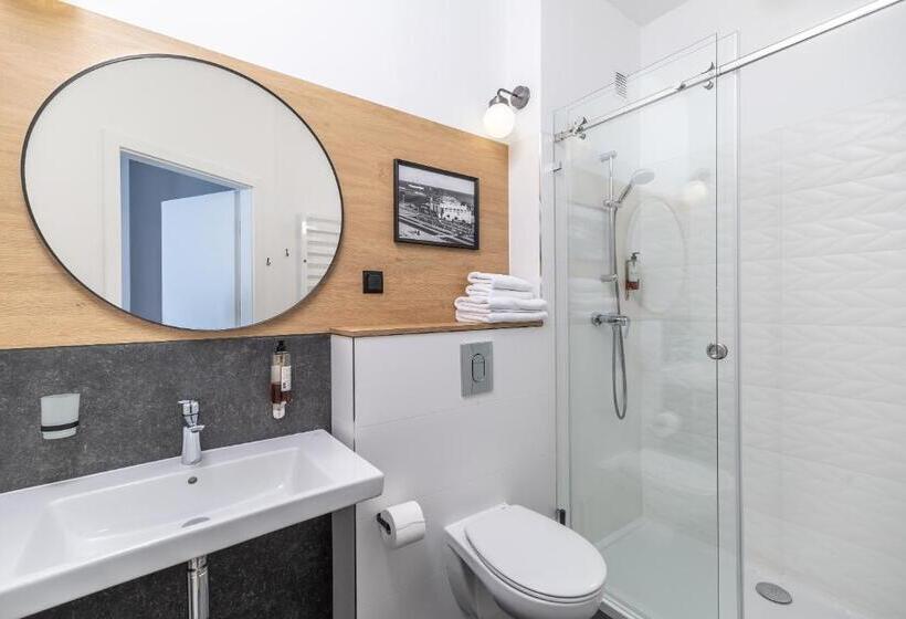 غرفة قياسية, Grand Tulipan