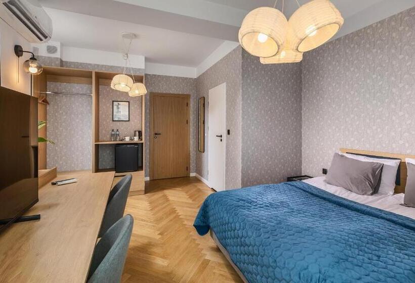 غرفة قياسية مزوَّدة بتراس, Grand Tulipan