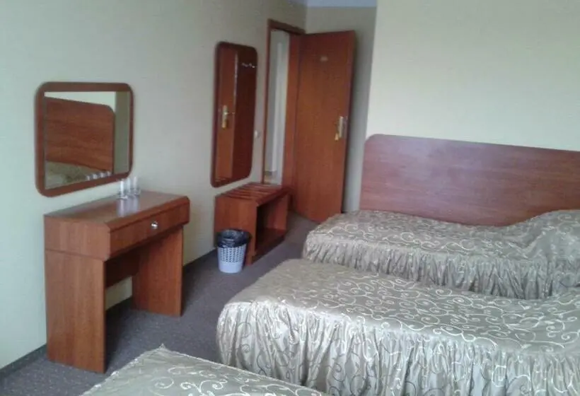 スタンダードトリプルルーム, Obiekt Tatar   Usługi Hotelarskie