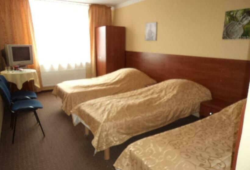 غرفة قياسية ثلاثية, Obiekt Tatar   Usługi Hotelarskie