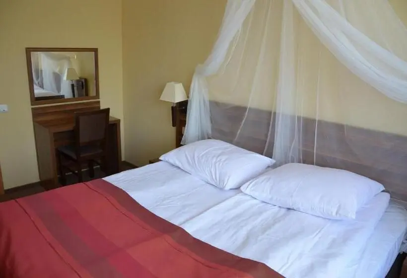 クラシックスタジオ, Obiekt Tatar   Usługi Hotelarskie