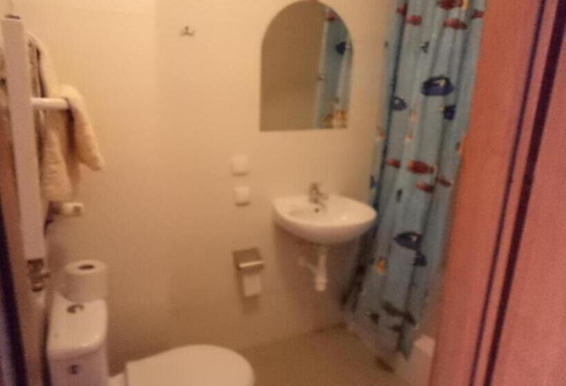 غرفة إقتصادية, Obiekt Tatar   Usługi Hotelarskie