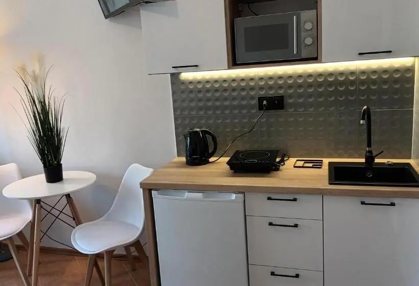 Deluxe-studio, Pensjonacik Ewa