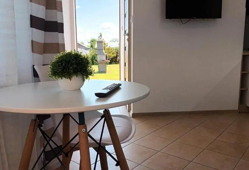 Deluxe Kolmen Hengen Huone, Pensjonacik Ewa
