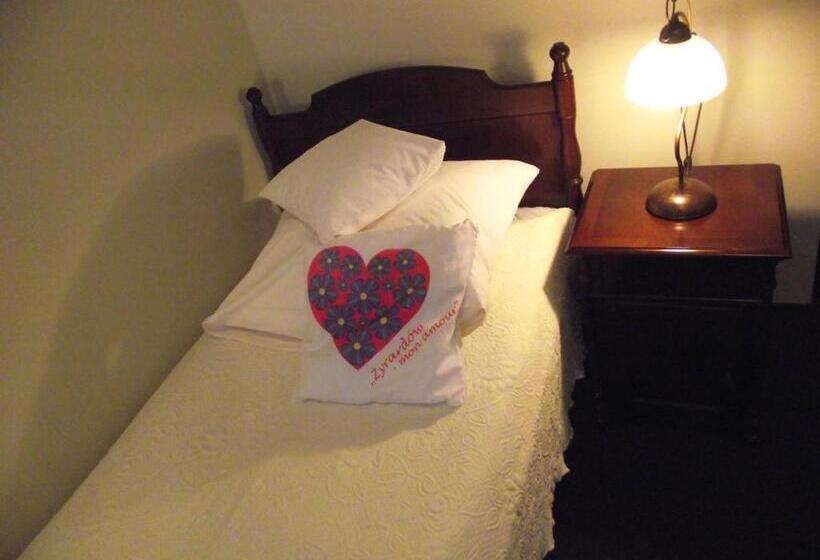 标准单人间, Resursa