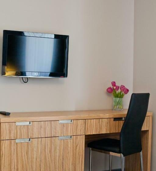 Студио Стандарт с Террасой, Silverton Sauna,jacuzzi,mini Siłownia,bar Sezonowy, Przyjazny Rodzinom