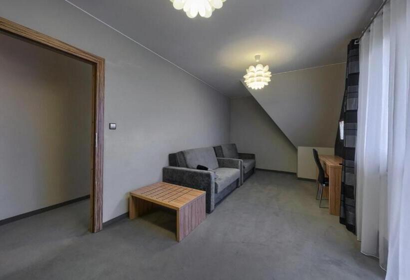 Студия Стандарт, Silverton Sauna,jacuzzi,mini Siłownia,bar Sezonowy, Przyjazny Rodzinom