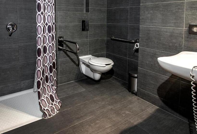 Номер Стандарт Адаптированный для Инвалидов, Silverton Sauna,jacuzzi,mini Siłownia,bar Sezonowy, Przyjazny Rodzinom