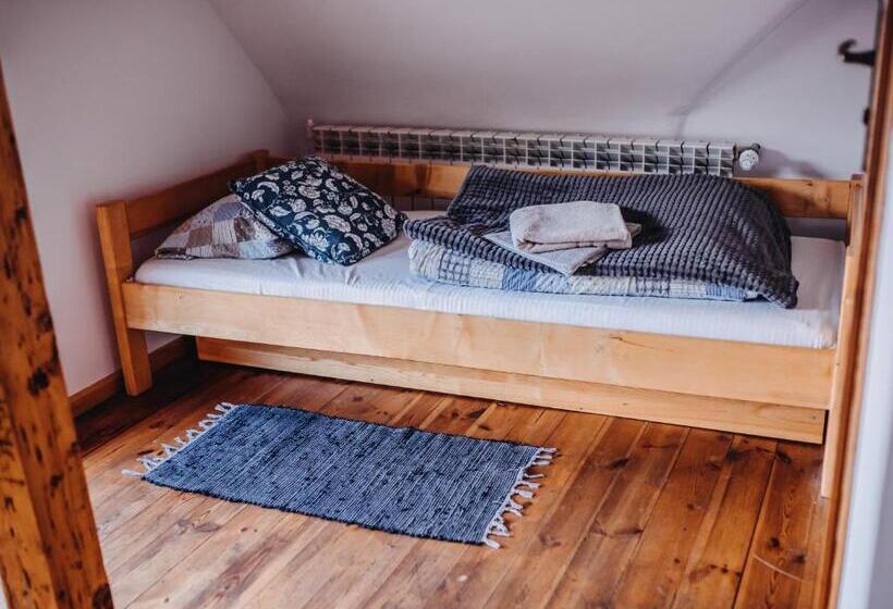 חדר סטנדרט לשלושה, Villa Hubertus