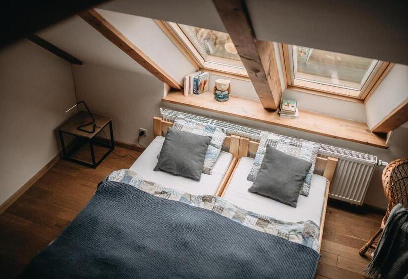 חדר משפחתי, Villa Hubertus