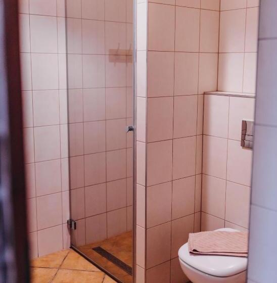 חדר סטנדרט לארבעה, Villa Hubertus