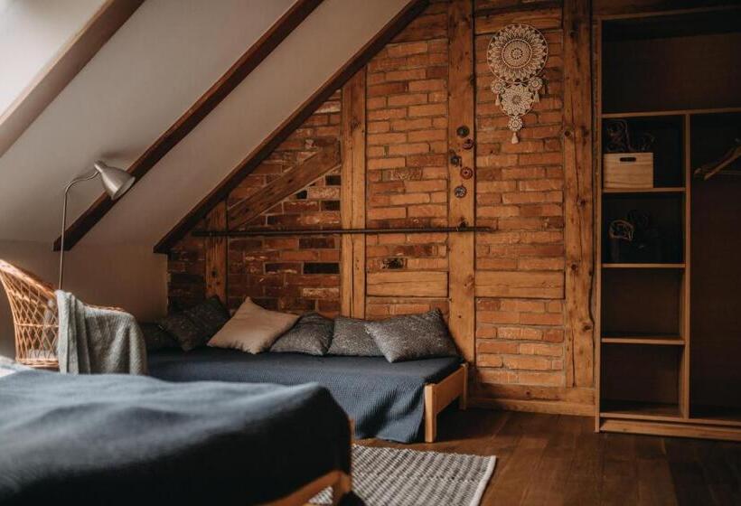 חדר משפחתי, Villa Hubertus