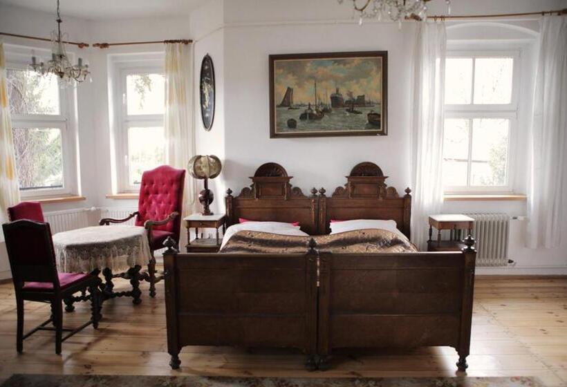 デラックスジュニアスイート, Villa Navigator