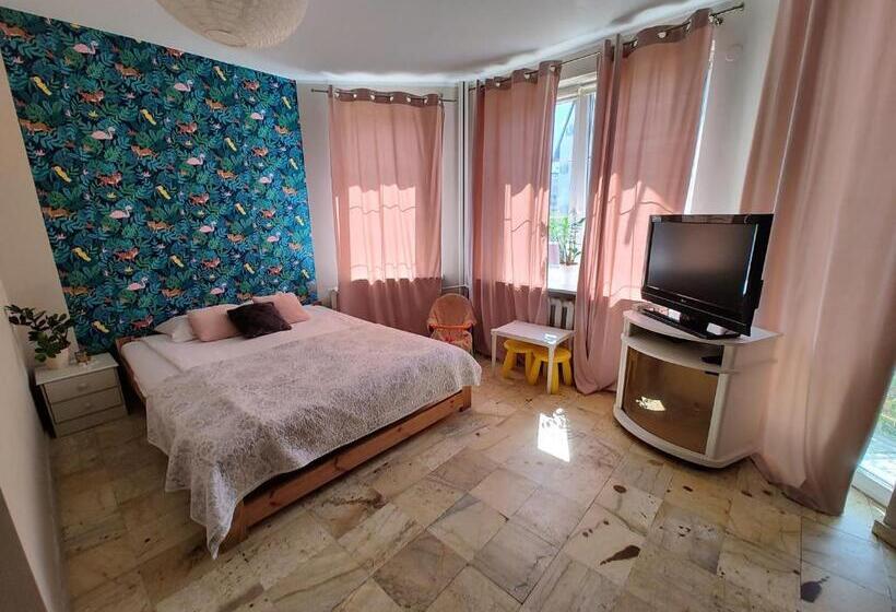 غرفة عائلية مطلّة علي الحديقة, Vistula City