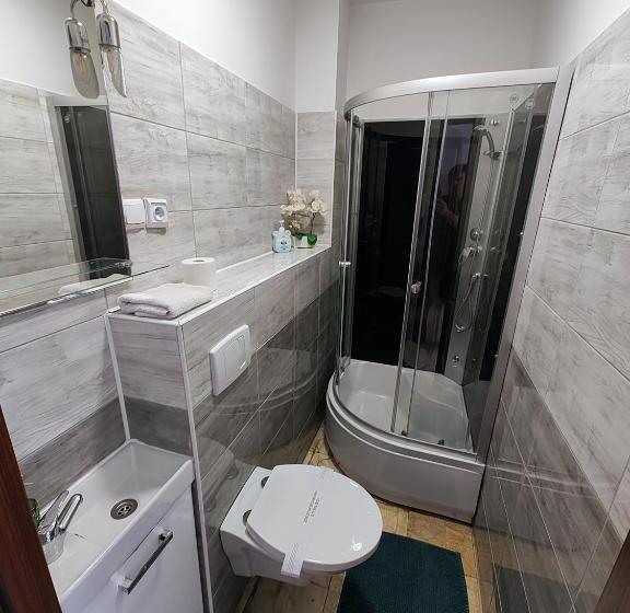 غرفة عائلية مطلّة علي الحديقة, Vistula City