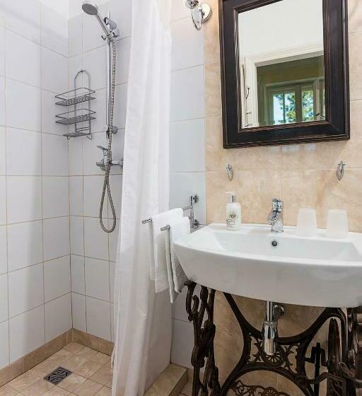 اتاق استاندارد, Willa Ludwinia