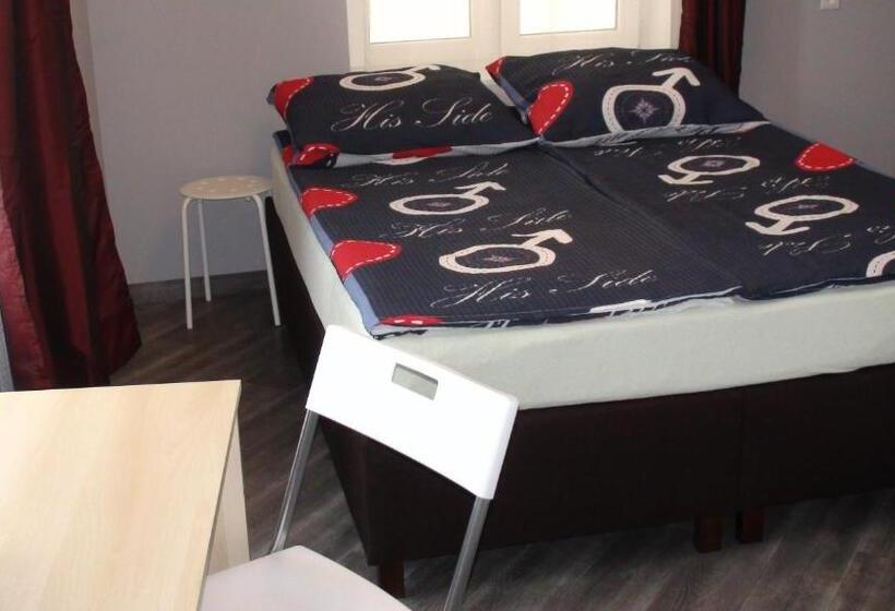 اتاق استاندارد با تخت بزرگ, Hostel Kamienna Centrum