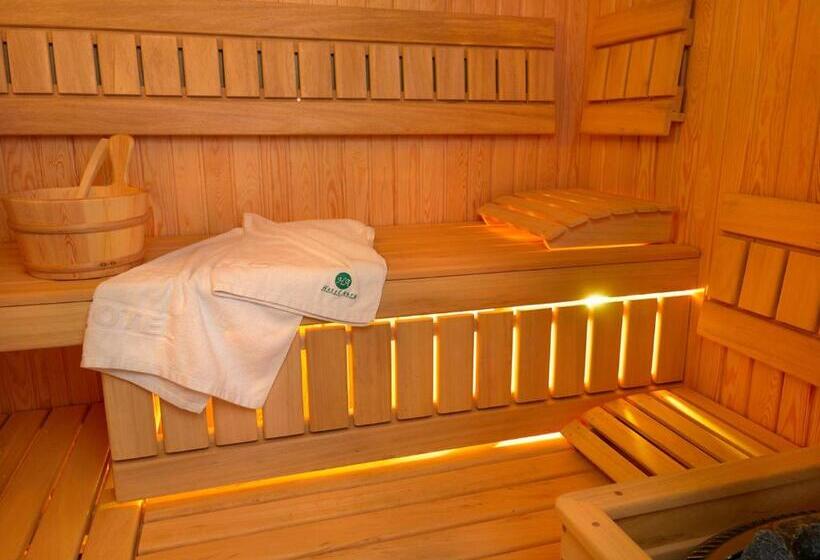 استودیوی لوکس, Aura   Hotel & Restaurant & Sauna