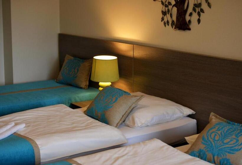 四人标准间, Europa Górnicza Strzecha