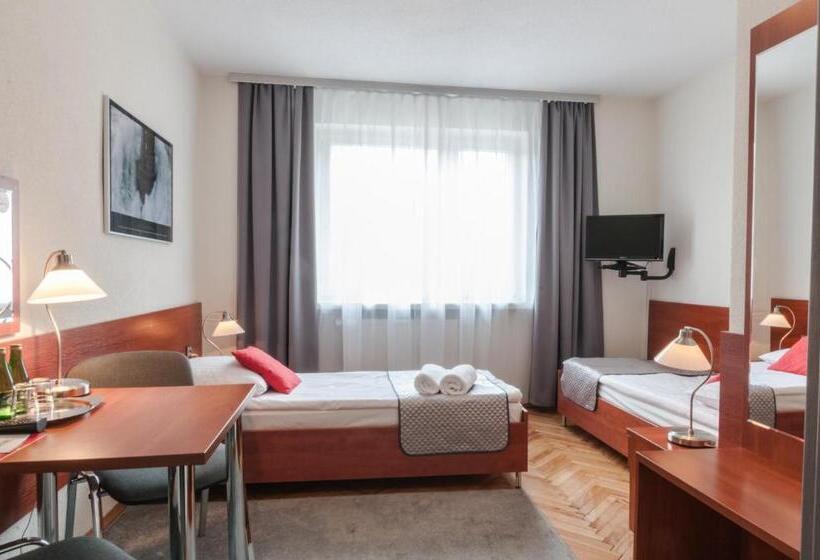 スタンダードシングルルーム, Komes