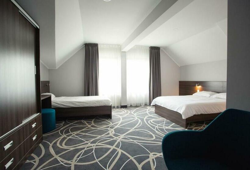 غرفة ديلوكس, Nad Nettą