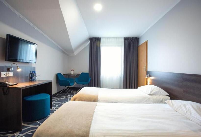 غرفة قياسية, Nad Nettą