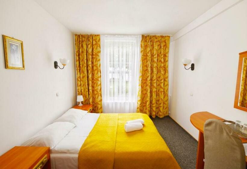 Quarto Estandar Vista Lago, Pirat Hotel & Spa Hotel Z Basenem