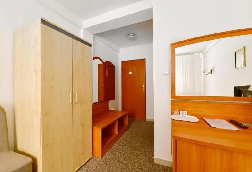 エコノミールーム, Pirat Hotel & Spa Hotel Z Basenem