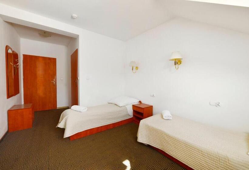 Quarto Quádruplo Estandar, Pirat Hotel & Spa Hotel Z Basenem