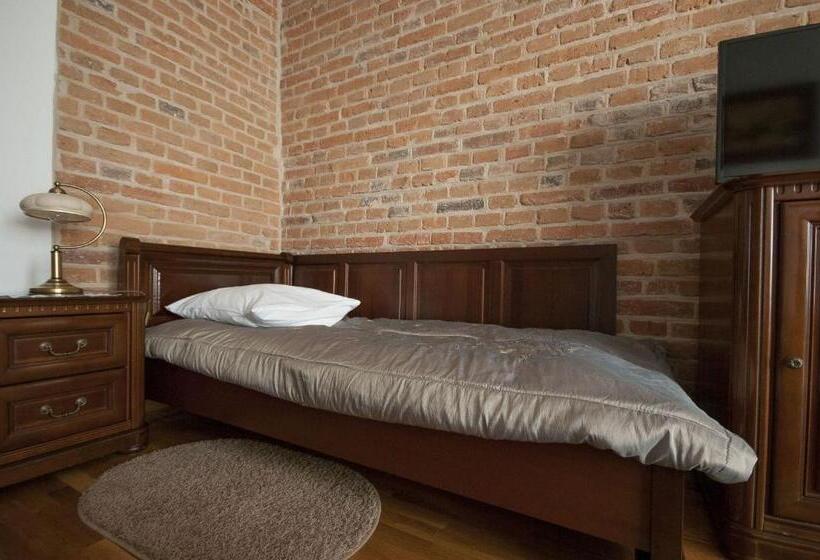 スーペリアトリプルルーム, Restauracja Pod Parowozem