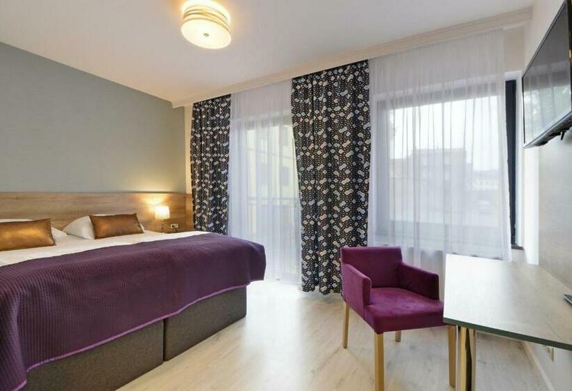 اتاق استاندارد, Luna