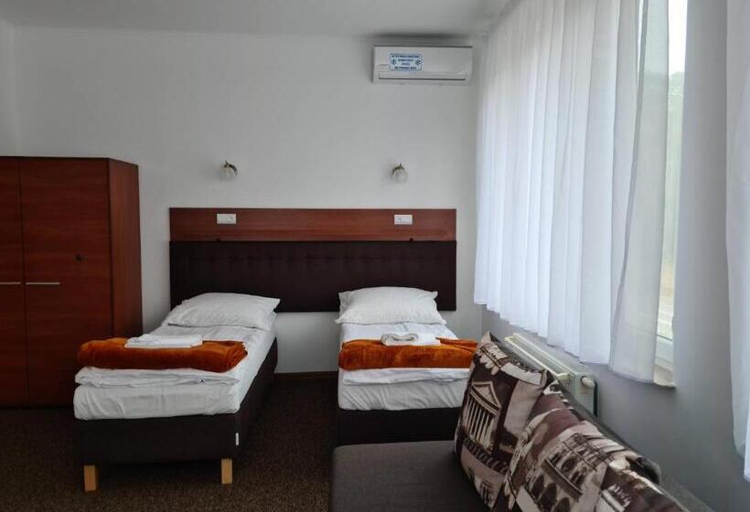 استودیوی استاندارد, Hel Wieniec Zdrój