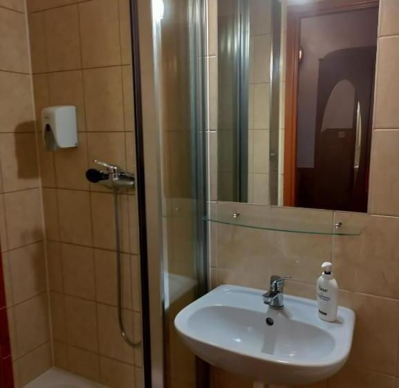 اتاق استاندارد یک نفره, Hel Wieniec Zdrój