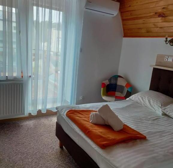 اتاق استاندارد با بالکن, Hel Wieniec Zdrój