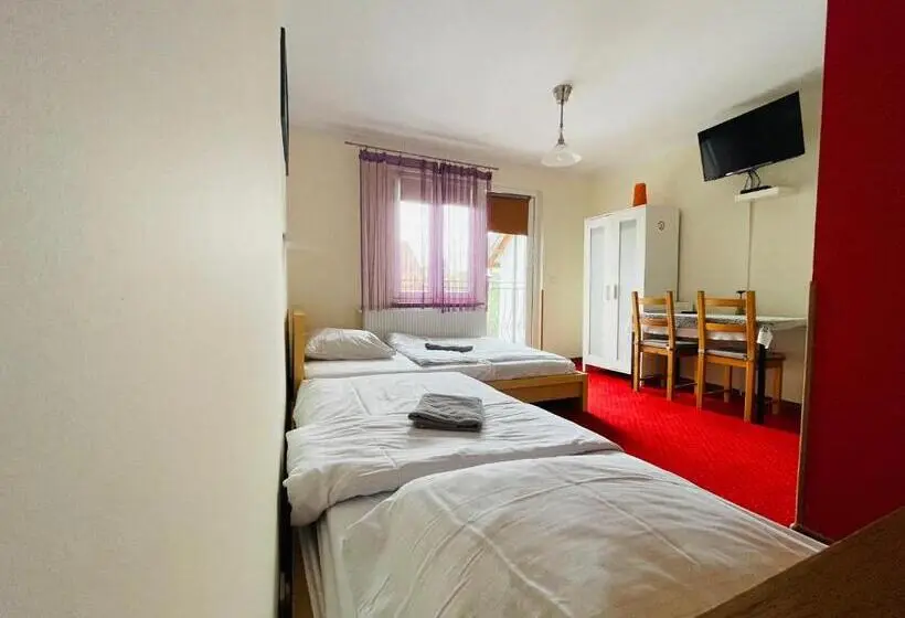 سوییت لوکس, Noclegi Airportpark